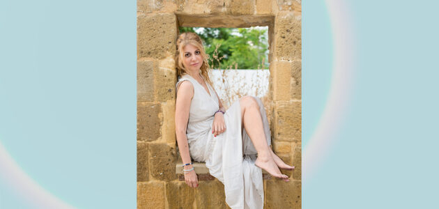 Heal your relationships and communicate from the heart with the help of Universal Love Energy